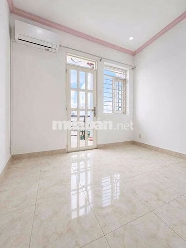 Nhà mới xây 2025 – tài chính chỉ hơn 2 tỷ – căn góc hẻm 5m gần cầu Phú