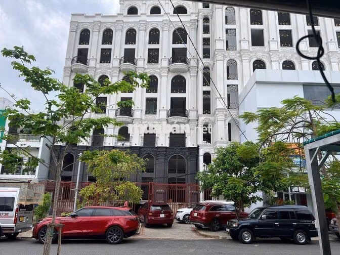  Mặt bằng kinh doanh và văn phòng , showroom đường Huynh tấn phát Q7