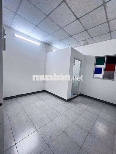 NHÀ HẺM TẢI NGAY PHẠM VĂN ĐỒNG 3PN 3WC SÂN RỘNG 100M N7,5❌23M Ở + VPCT