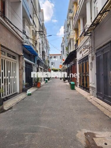 NHÀ PHỐ KDC HỒNG ĐÀO GẦN CÂN NHƠN HOÀ