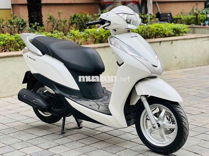 Honda Lead 125 2016 Trắng Zin xe đjep chính chủ