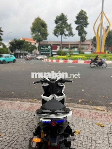 Honda Vario 150 Trắng đen Xe tay ga