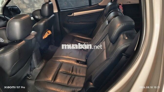 Isuzu Mu-X 2016 Trắng Thái Lan