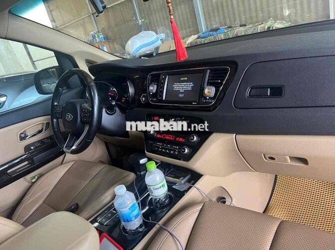 Kia Sedona 2021 Dầu màu Đỏ