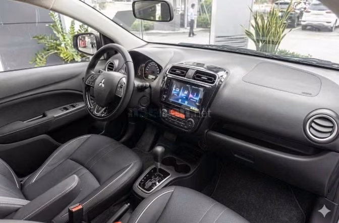xe MITSUBISHI ATTRAGE PREMIUM Lướt 3.400 Km, bản cao cấp, phim 3M, 350