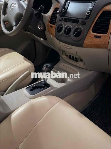 Toyota Innova 7 chỗ Tự động Bạc