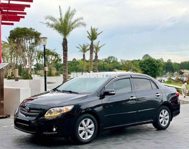 Toyota Altis Tự động màu Đen