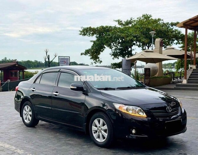 Toyota Altis Tự động màu Đen
