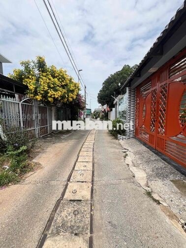 CHÍNH CHỦ GỬI BÁN 250m2 ĐẤT TRUNG TÂM SÁT BIỂN LONG HẢI GIÁ 4TY