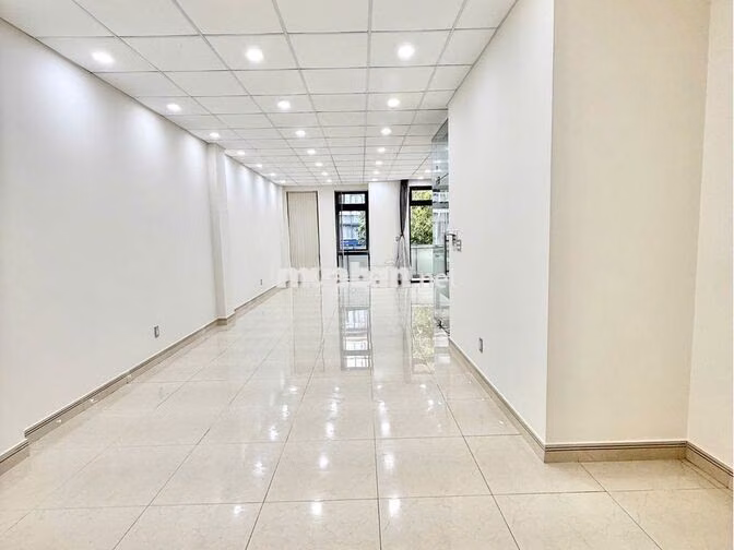Cho Thuê Văn Phòng 204m² Trệt + Lầu 1 Giá Chỉ 21 Triệu - Vạn Phúc City