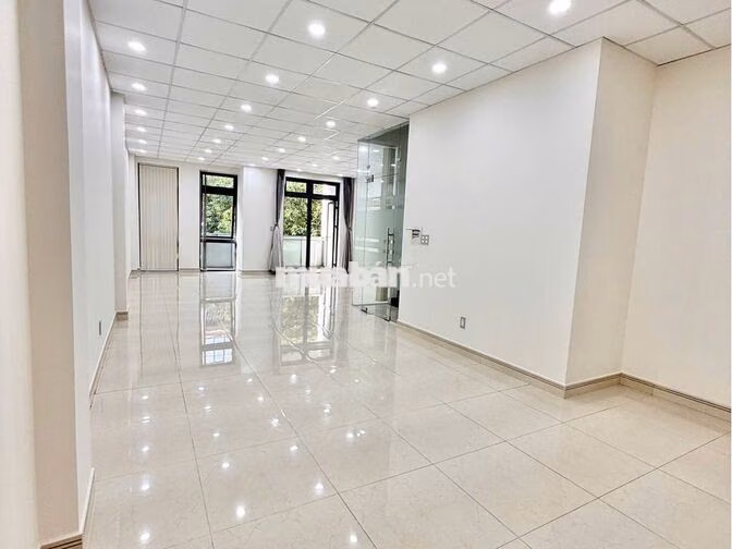 Cho Thuê Văn Phòng 204m² Trệt + Lầu 1 Giá Chỉ 21 Triệu - Vạn Phúc City