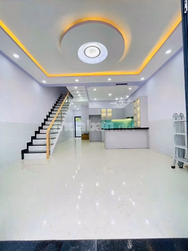 bán nhà sổ hồng riêng gần chợ Bà Điểm 5x15m