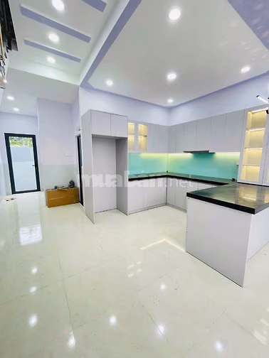 bán nhà sổ hồng riêng gần chợ Bà Điểm 5x15m