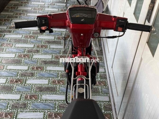 Honda Dream Đỏ Xe số