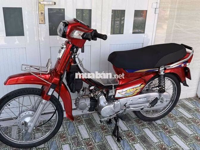 Honda Dream Đỏ Xe số