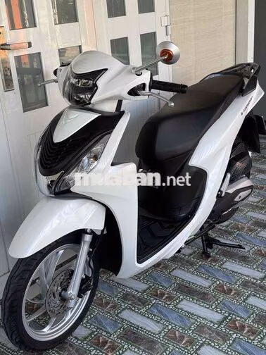 Honda Vision 2026 Trắng, Đen 460 km