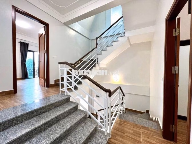 Cho thuê nhà nguyên căn đường Phượng Hoàng Trung Đô, Vinh