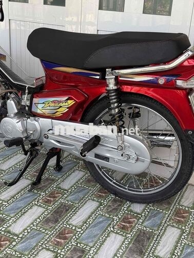 Honda Dream Đỏ Xe số