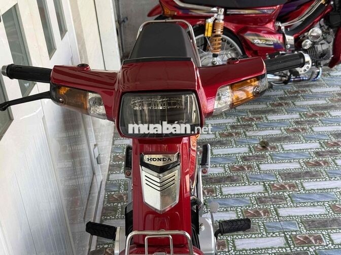 Honda Dream Đỏ Xe số