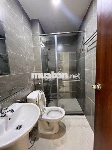 Chính chủ gửi bán Green River Dt65m2/2Pn 2WC giá 2ty820 view sông Q8