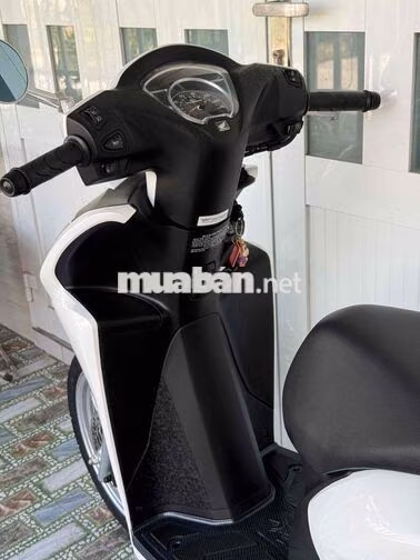 Honda Vision 2026 Trắng, Đen 460 km