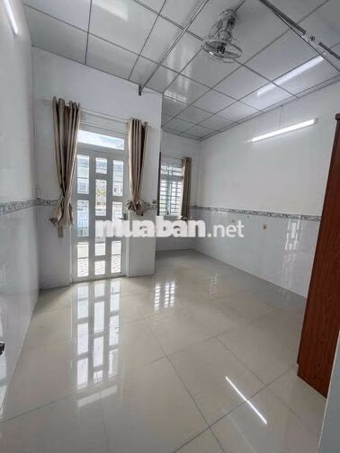 Nhà lầu 2 phòng mới hẻm 388 Nguyễn Văn Cừ