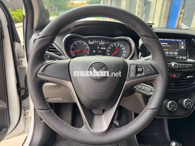 Fadil 2022 Plus Trắng 60000 km full hãng