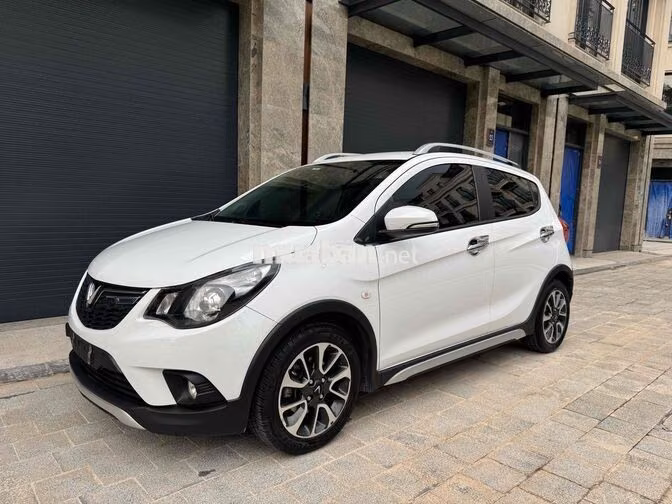 Fadil 2022 Plus Trắng 60000 km full hãng