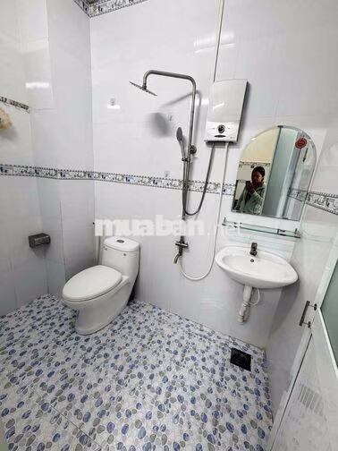 Nhà lầu 2 phòng mới hẻm 388 Nguyễn Văn Cừ