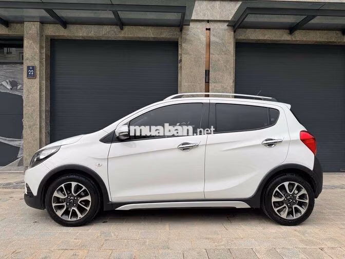 Fadil 2022 Plus Trắng 60000 km full hãng