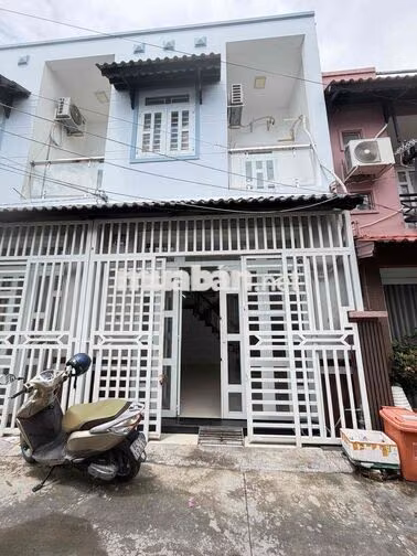 Nhà lầu 2 phòng mới hẻm 388 Nguyễn Văn Cừ