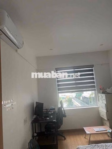 Cần bán căn hộ tầng thấp view hồ bơi, rất mát vào buổi tối