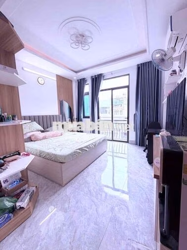 NHÀ ĐẸP LUNG LINH GIẢM 400TR CHỈ 7TỶ TL NHÀ 4 TẦNG QUANG TRUNG P. AHT