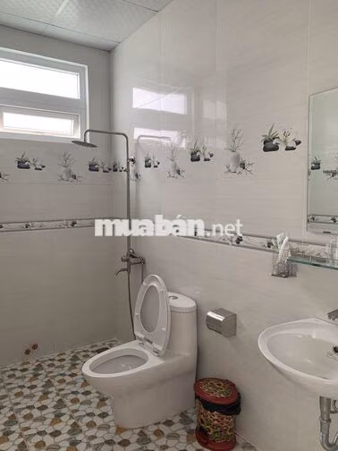 KHÁCH SẠN TRUNG TÂM ĐÀ LẠT, 252m2, 24 PHÒNG (CHÍNH CHỦ)