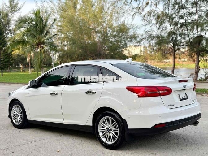 Ford Focus 1.5AT Titanium 2018 Trắng Tự động
