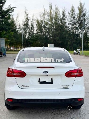 Ford Focus 1.5AT Titanium 2018 Trắng Tự động