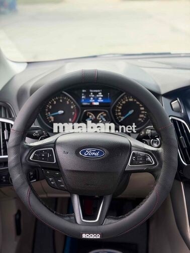 Ford Focus 1.5AT Titanium 2018 Trắng Tự động