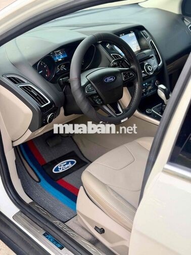 Ford Focus 1.5AT Titanium 2018 Trắng Tự động