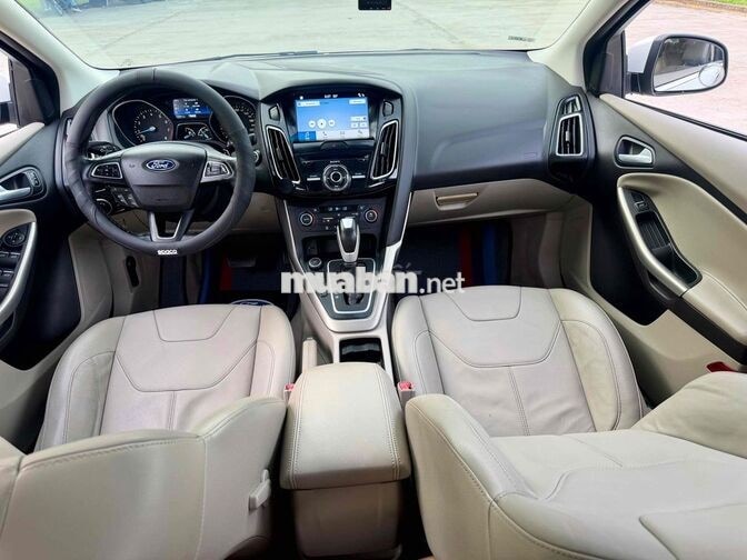Ford Focus 1.5AT Titanium 2018 Trắng Tự động