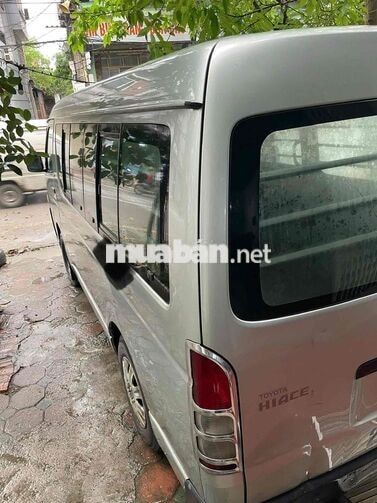 Xe khách Toyota Hiace Bạc