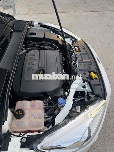 Ford Focus 1.5AT Titanium 2018 Trắng Tự động