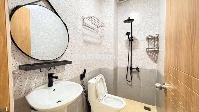 CHÍNH CHỦ CHO THUÊ STUDIO NGAY HOÀNG SA- QUẬN 3, BAN CÔNG THOÁNG 