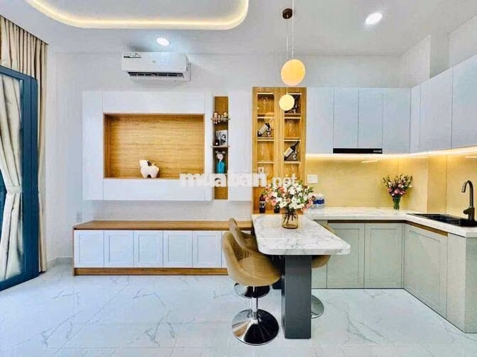 nhà 4 tầng 5x ty 334 Nguyễn Văn Nghi