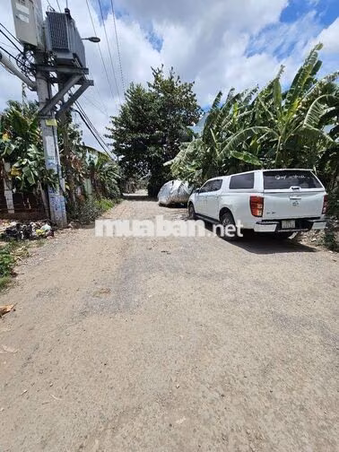 Cho thuê kho 15×20m(300m2) đường xe hơi C13 cách ngã 4 Phạm Hùng 300m