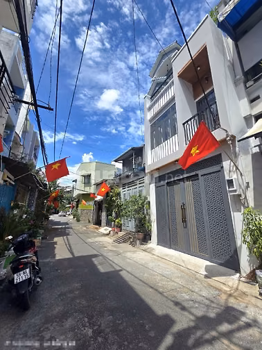 Bán nhà HXH đường Tô Hiệu -Tân Phú. DT 4.1x16- Đúc 1 Lầu MỚI KENG- 3PN