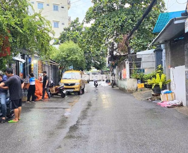 Hoa Hồng 200 triệu ❤️THÂN NHỜ A CHỊ E BÁN PHỤ E NHÉ   💥BÁN GẤP TOÀ CHDV