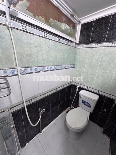 CĂN HỘ GÁC BAN CÔNG BẾP NGOÀI GIÁ RẺ QUANG TRUNG