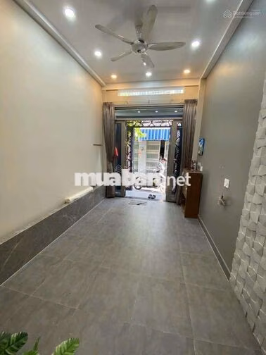 nhà mới sạch sẽ  full nội thất