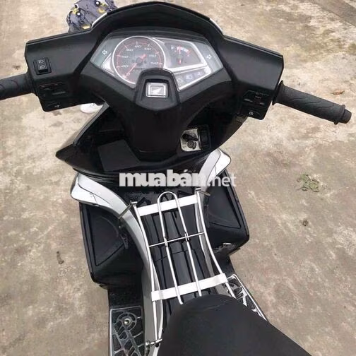 nhà bán Honda Air Blade FI Đen bạc zin đẹp