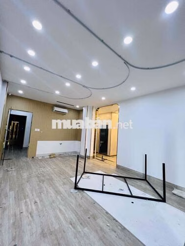 Cho Thuê Nhà DT 8x16m 1Trệt 1Lửng 3Lầu Cho Cải Tạo CHDV Làm Khách Sạn